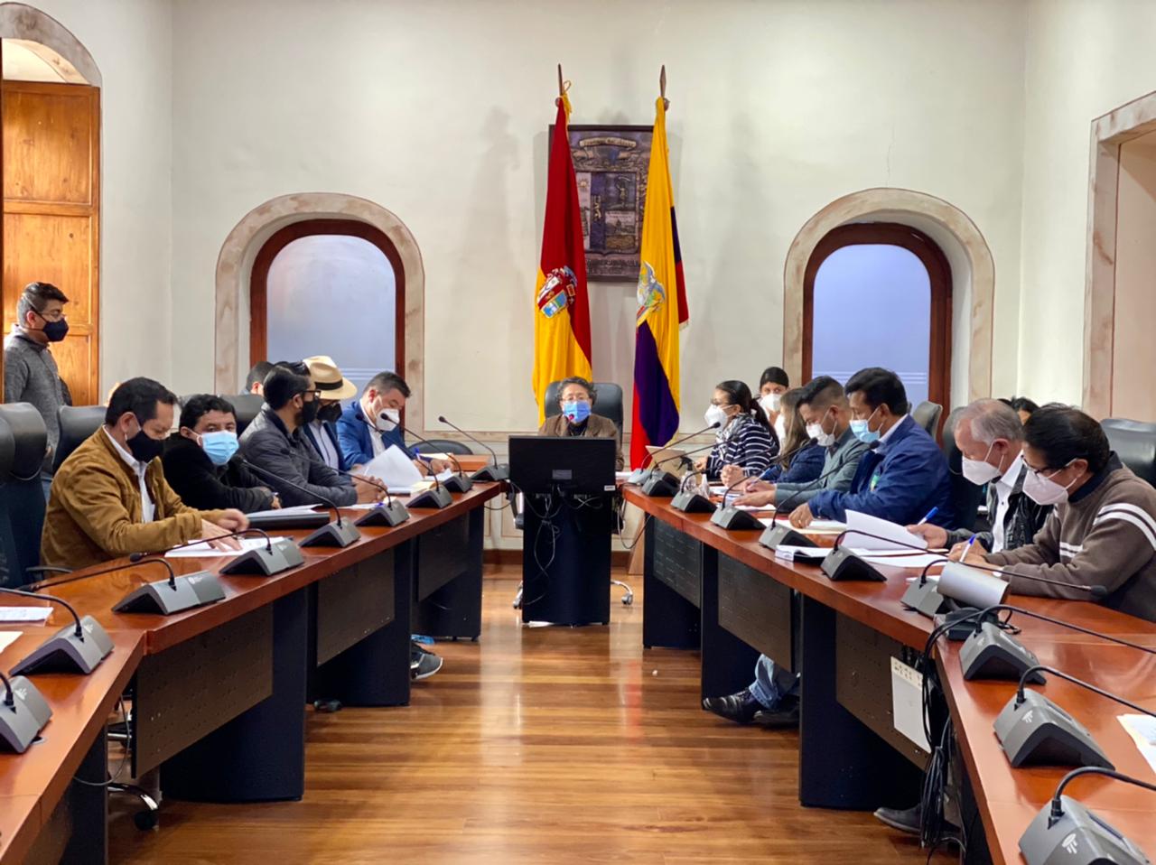 CONSTRUIMOS EL AZUAY ESTRATÉGICO CAMBIANDO LA MATRIZ VIAL