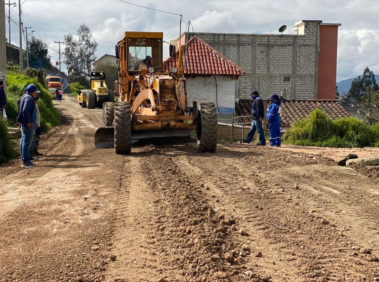 PREFECTURA TRABAJÓ MANCOMUNADAMENTE EN EL MANTENIMIENTO VIAL DE BARABÓN CHICO