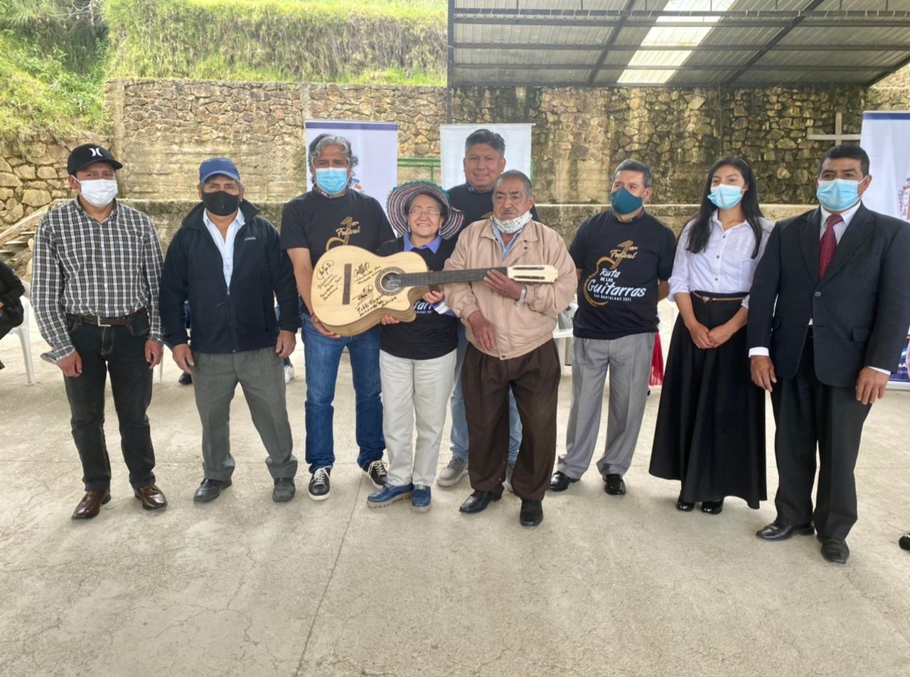 PREFECTURA DEL AZUAY IMPULSA DESARROLLO CULTURAL EN PARROQUIA SAN BARTOLOMÉ