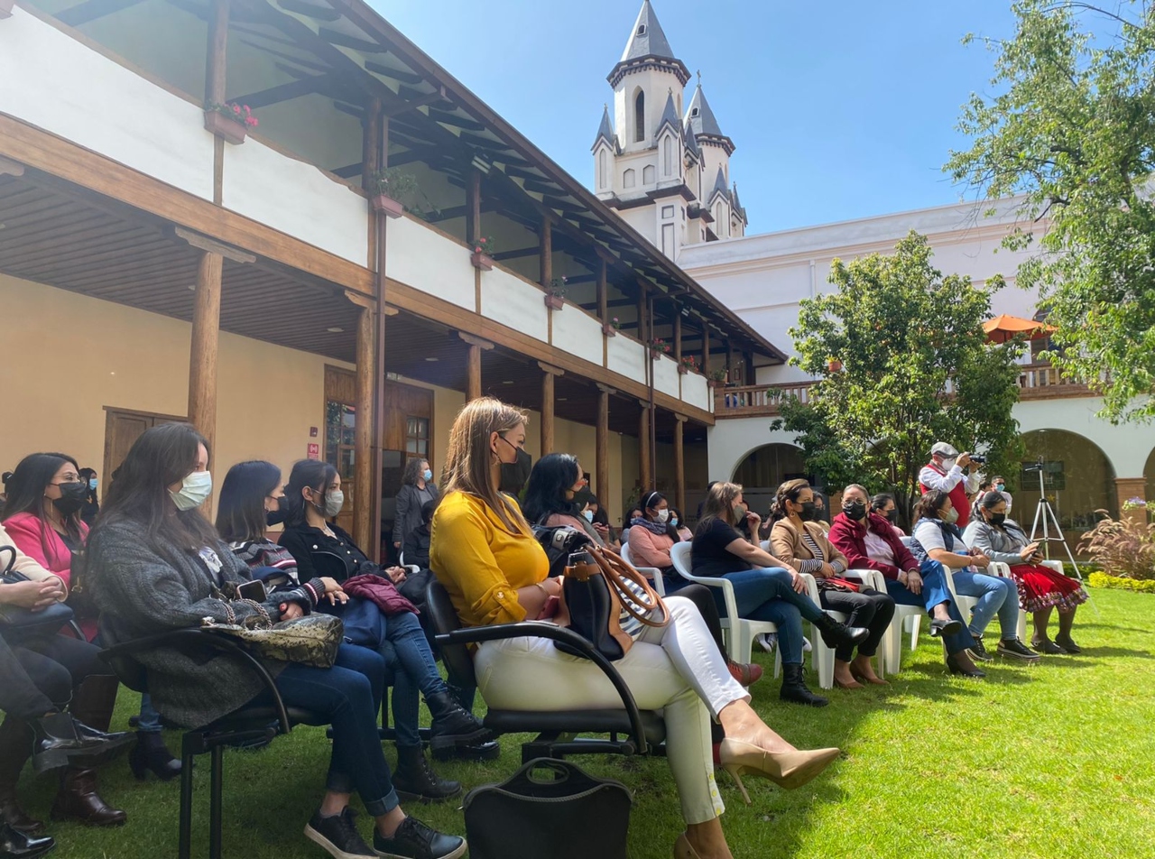 PREFECTURA DEL AZUAY INAUGURÓ LOS 16 DÍAS DE ACTIVISMO POR LA IGUALDAD DE GÉNERO Y LOS DERECHOS