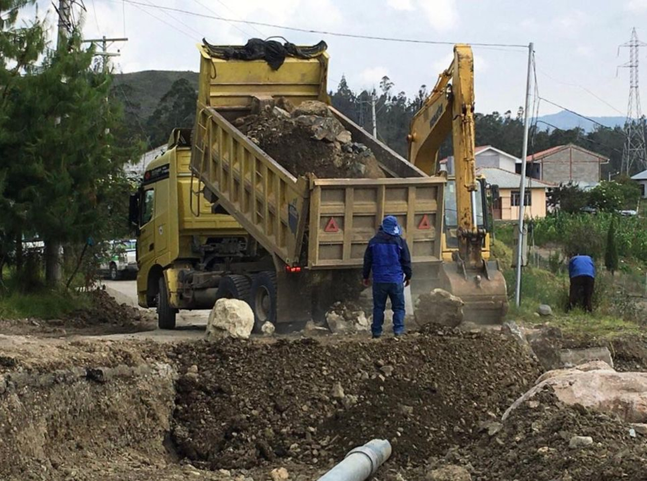 PREFECTURA DEL AZUAY ATIENDE EMERGENCIA EN MONAY – BAGUANCHI – PACCHA