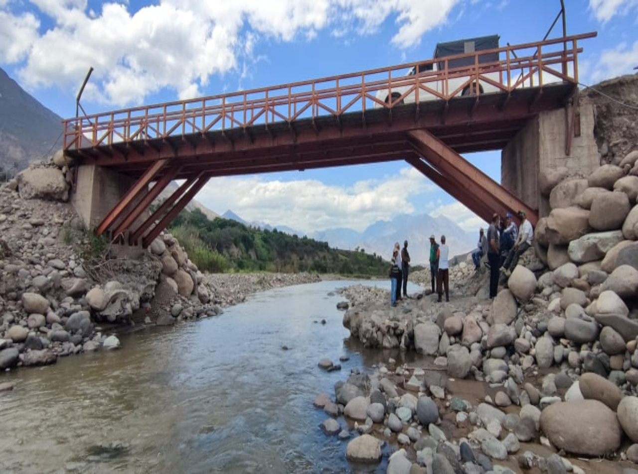 PREFECTURA DEL AZUAY AVANZA CON LOS ESTUDIOS PARA LA CONSTRUCCIÓN DEL PUENTE SOBRE EL RÍO RIRCAY EN SANTA ISABEL