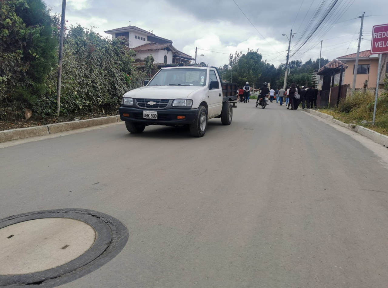 GOBIERNO PROVINCIAL ENTREGA VÍA ASFALTADA A CHILCAPAMBA