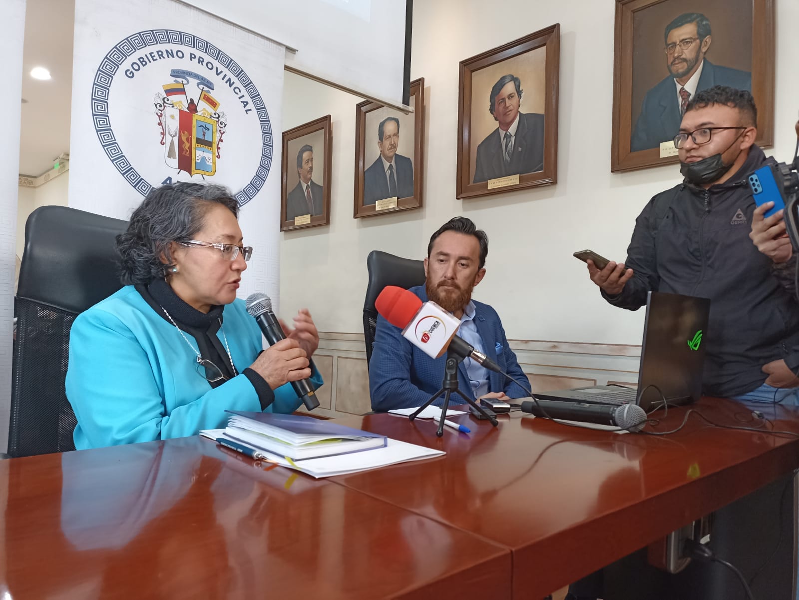 GOBIERNO PROVINCIAL DEL AZUAY PROPONE CAMBIOS EN LA MATRIZ VIAL A TRAVÉS DE LA ACTIVACIÓN DEL PEAJE EN CHAQUILCAY