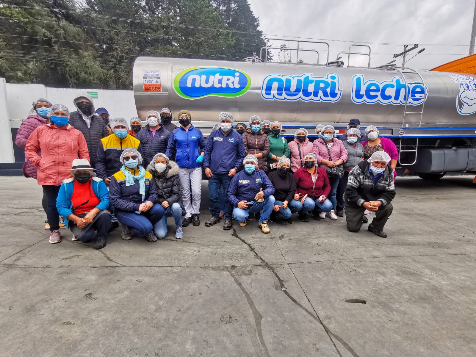 Asociaciones de Nabón visitaron organizaciones productivas de Cañar