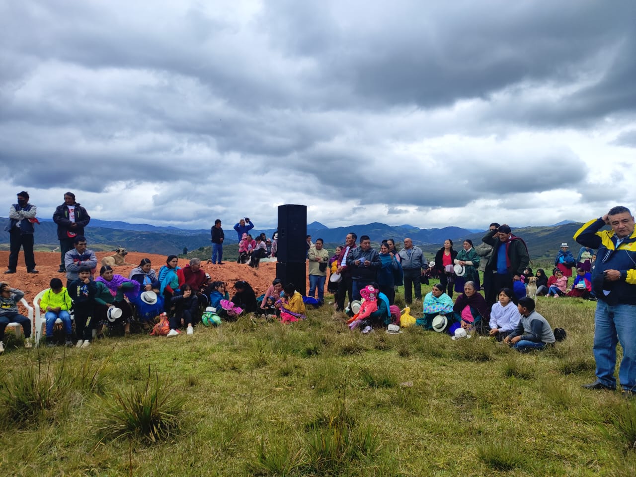 COMUNIDAD SÉRRAG CELEBRA EL AVANCE DEL PROYECTO DE CONSTRUCCIÓN DEL SISTEMA DE RIEGO CERRO NEGRO-SÉRRAG
