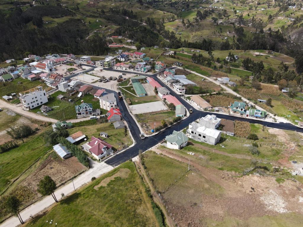 LA COMUNA RAÑAS DE NABÓN FINALMENTE TIENE ASFALTO EN SUS CALLES