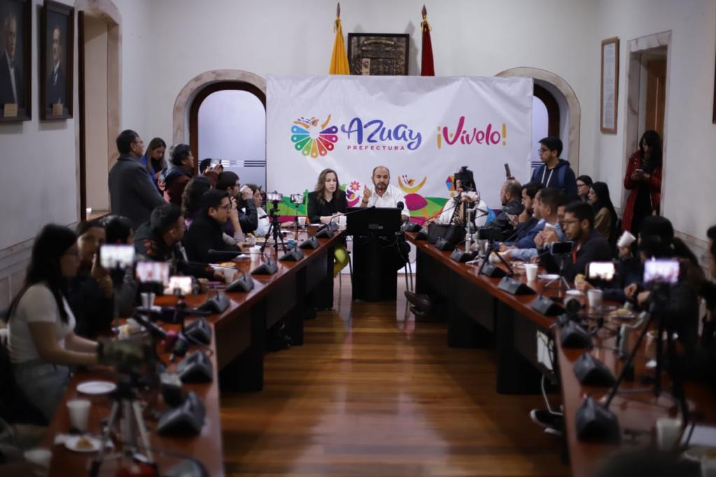 MÁS DE 100 KILÓMETROS DE ASFALTO EN 100 DÍAS