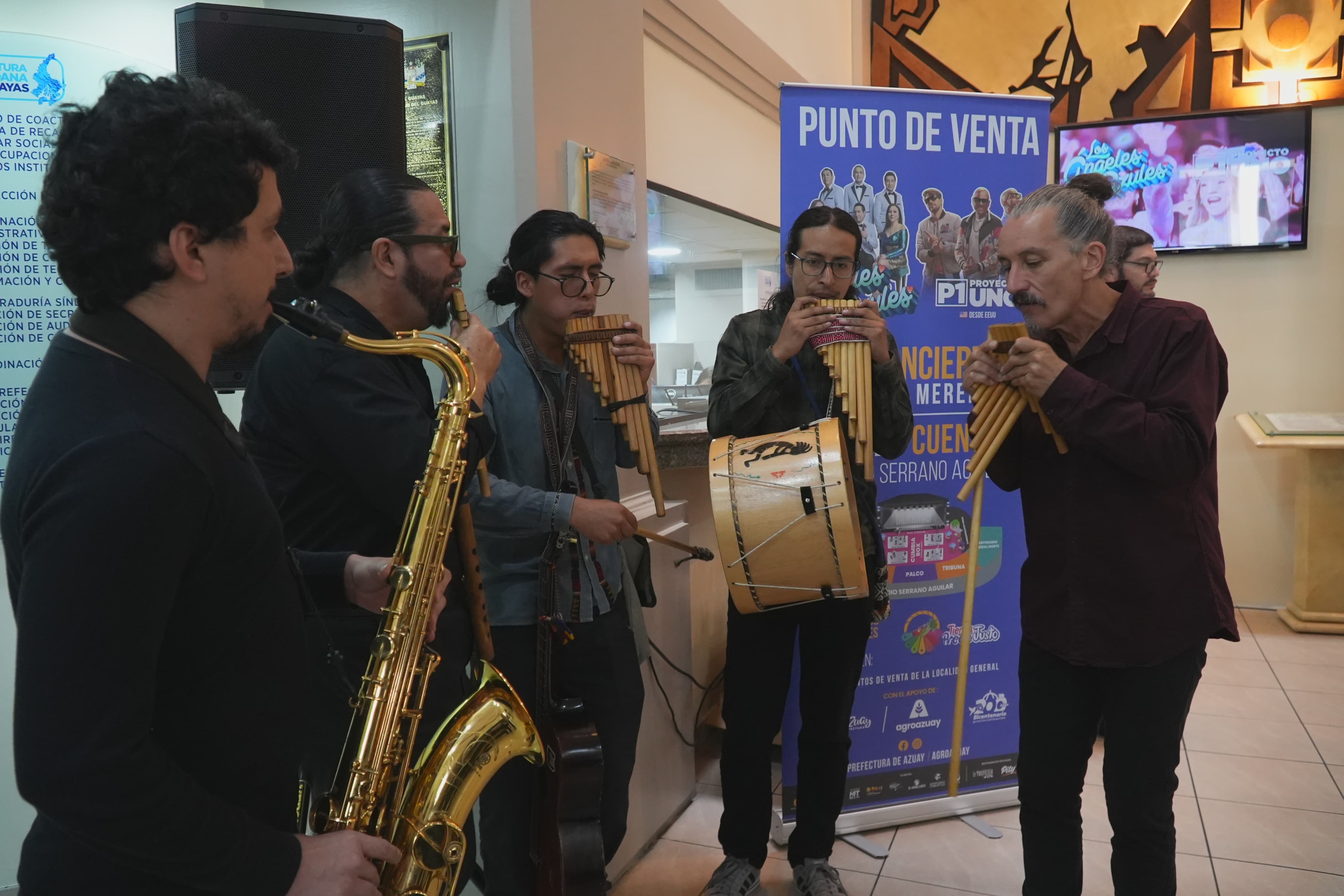 Prefectura de Azuay presenta su agenda por el Bicentenario, en Guayaquil