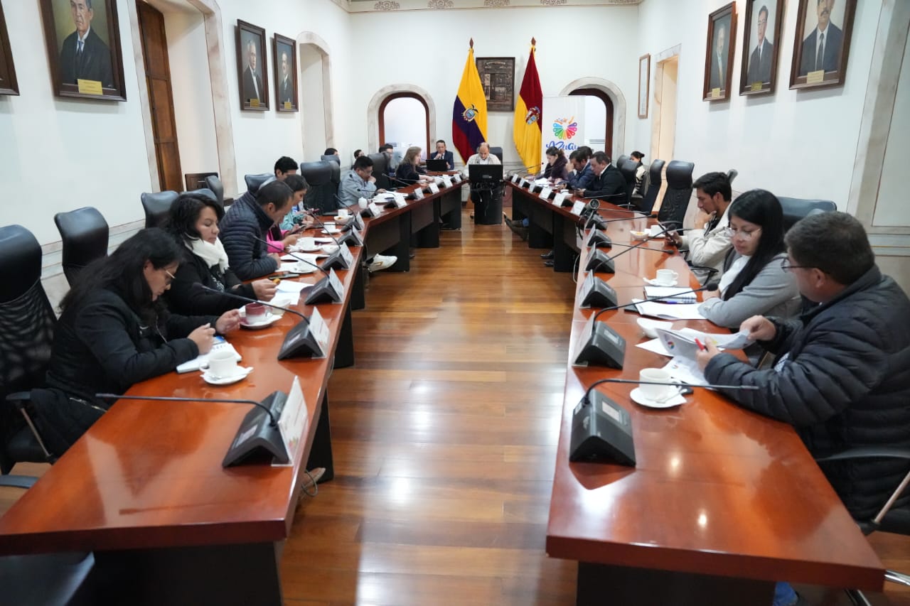 Consejo Provincial de Azuay aprueba ordenanza que regula el sistema de gestión ambiental