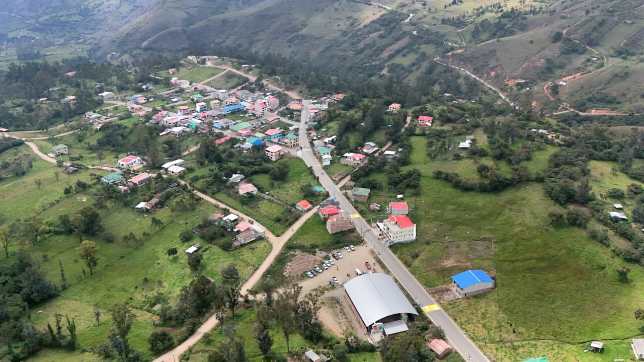 La Prefectura del Azuay inaugura la vía Pilancón – Cañaribamba en el cantón Santa Isabel